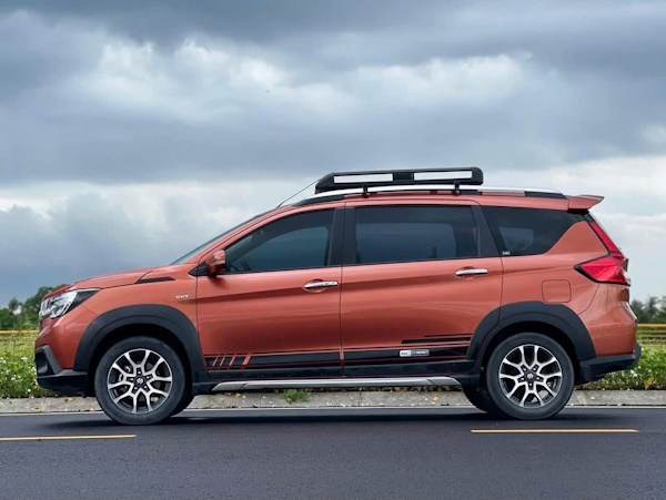 7 Seater Car Rental to Son La