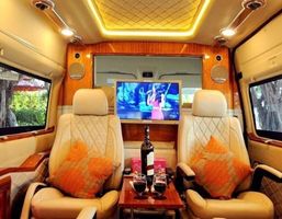 Thuê xe Limousine 7 chỗ đi Đà Nẵng